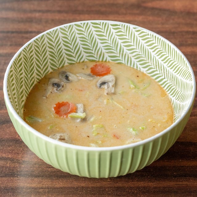 Tom Kha (Lemongrass Soup w/Coconut Milk).
